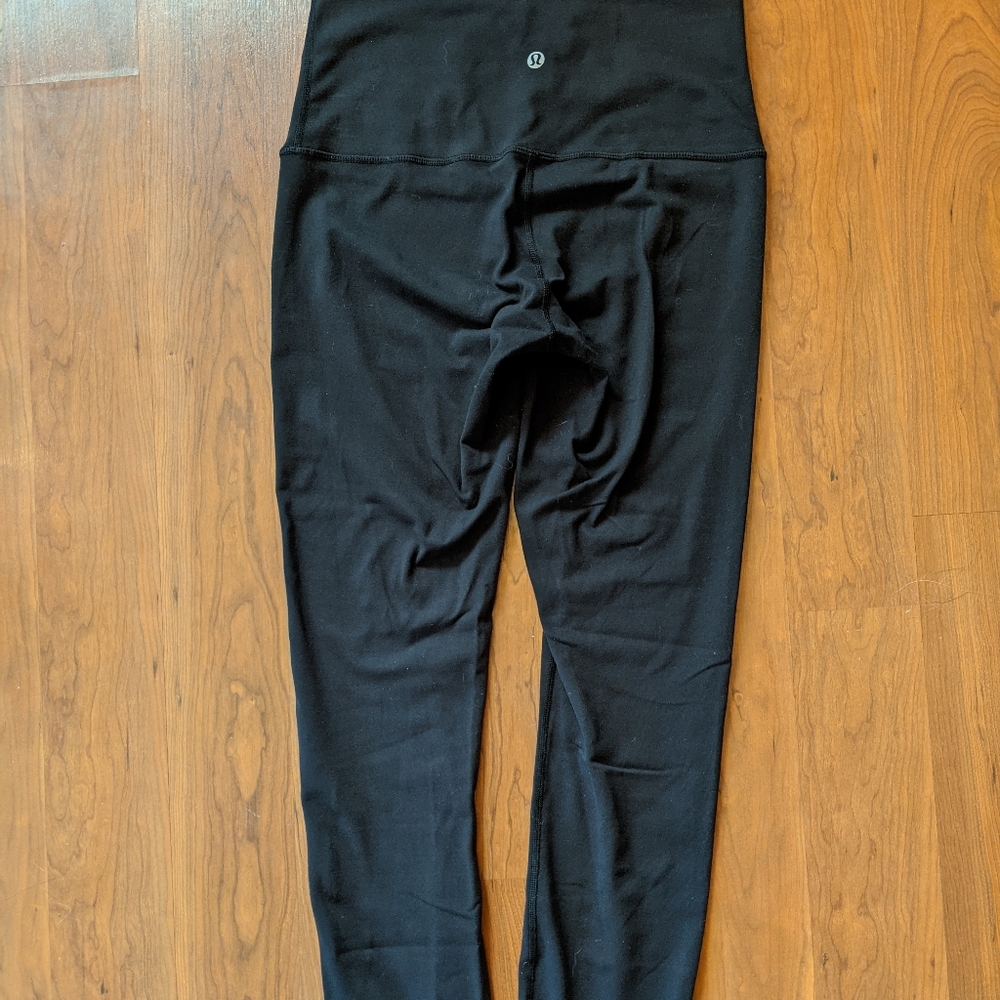 (SOLD!!) Lululemon Wunder Under HR